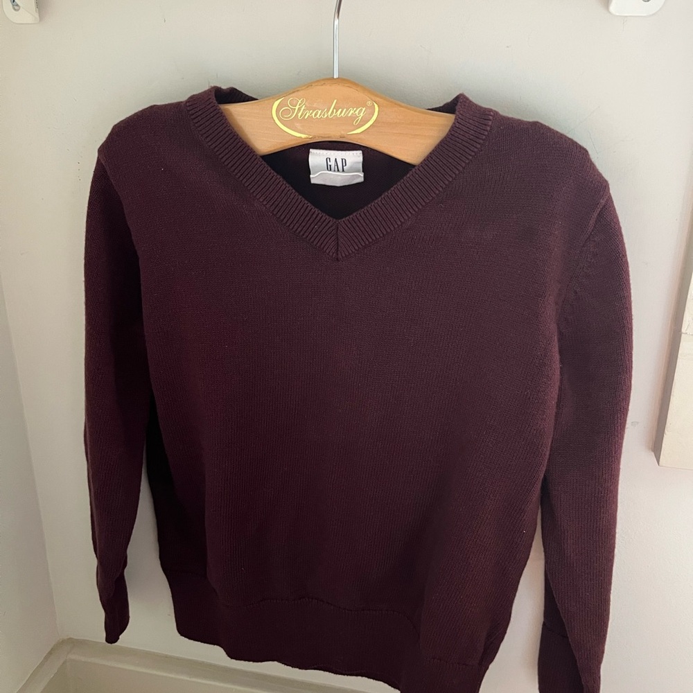 GAP Kid’s XS Deep Burgundy V-Neck Sweater